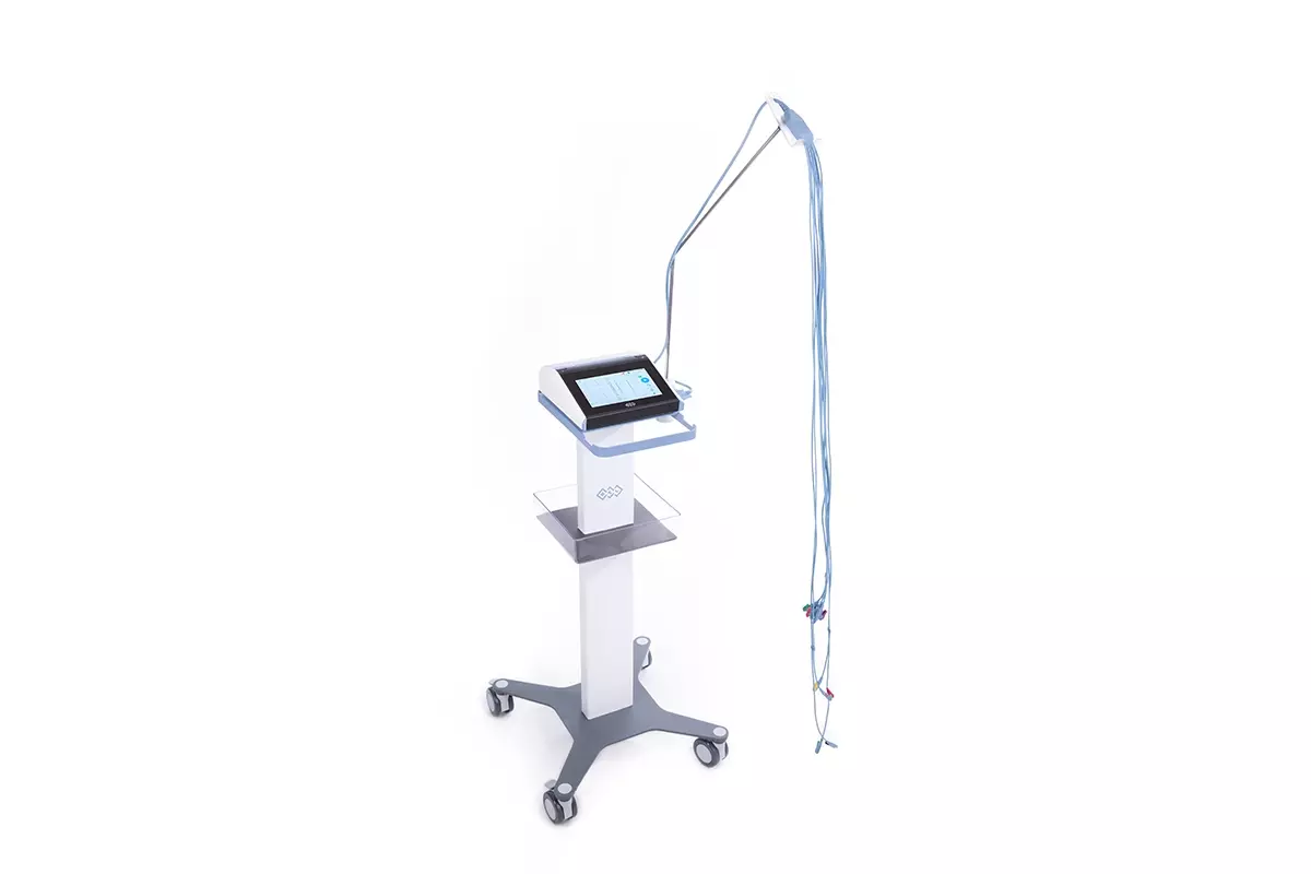 BTL-4_ECG_PIC_trolley-cable-arm-above_RGB