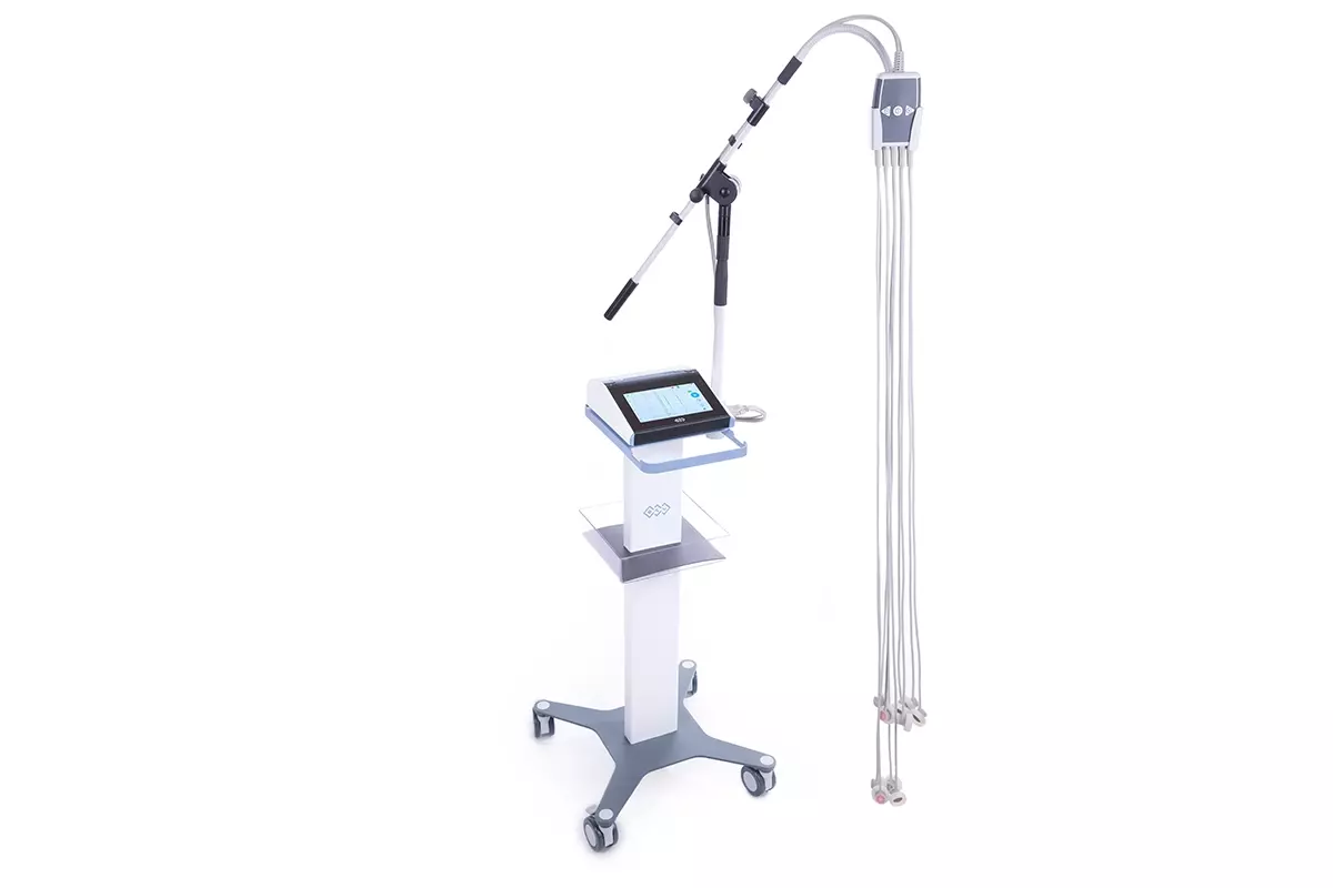 BTL-4_ECG_PIC_trolley-vacuum-above-left_RGB